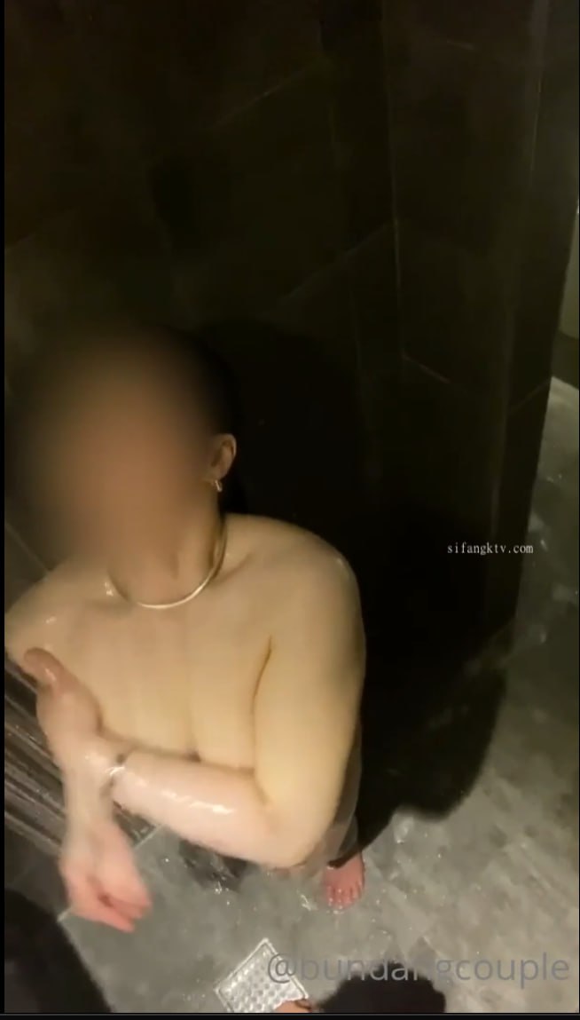 国际飞机票骑乘小视频